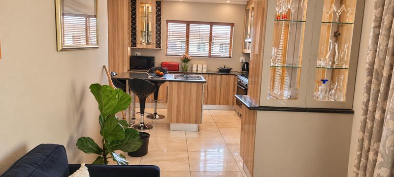 4 Bedroom Property for Sale in Heuwelsig Estate Gauteng