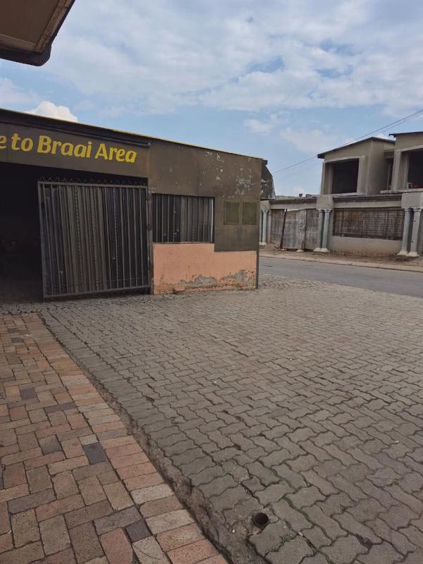 Commercial Property for Sale in Chiawelo Gauteng