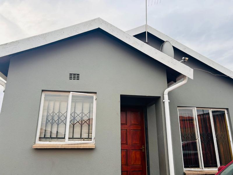 2 Bedroom Property for Sale in Naturena Gauteng