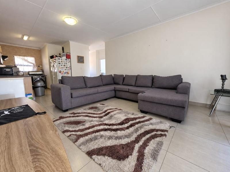 2 Bedroom Property for Sale in Brackenhurst Gauteng