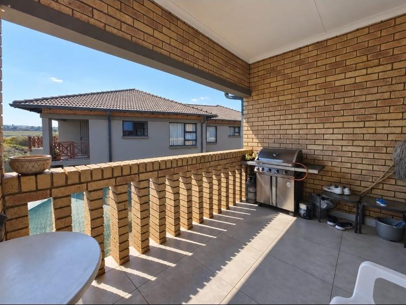 2 Bedroom Property for Sale in Brackenhurst Gauteng