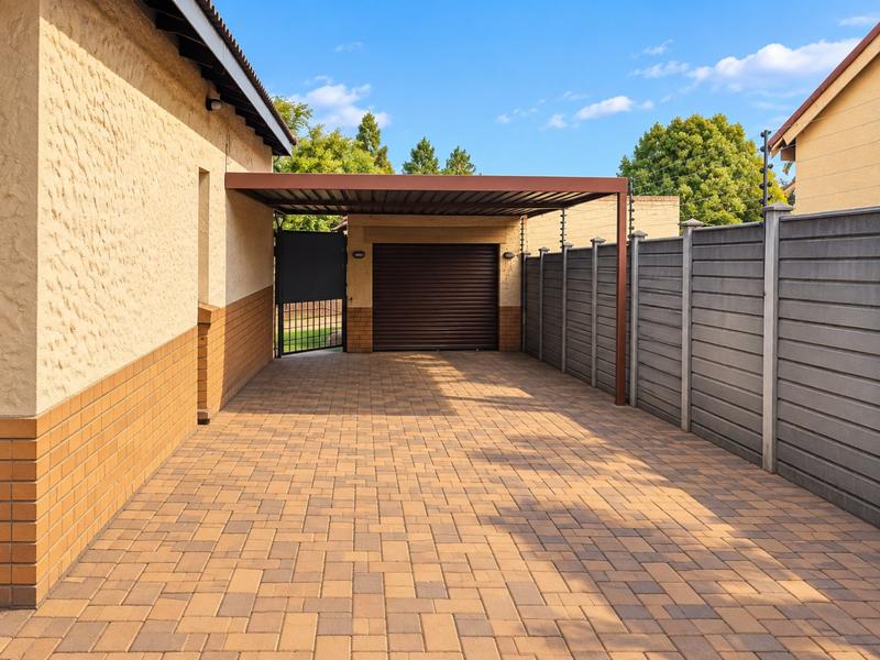 3 Bedroom Property for Sale in Discovery Gauteng