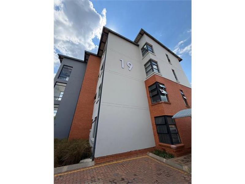 To Let 3 Bedroom Property for Rent in Glen Marais Gauteng