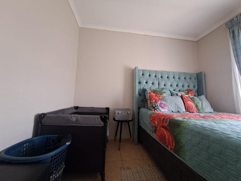 2 Bedroom Property for Sale in Olievenhoutbosch Gauteng