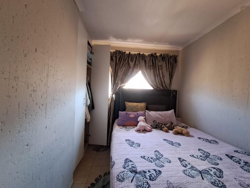 2 Bedroom Property for Sale in Olievenhoutbosch Gauteng