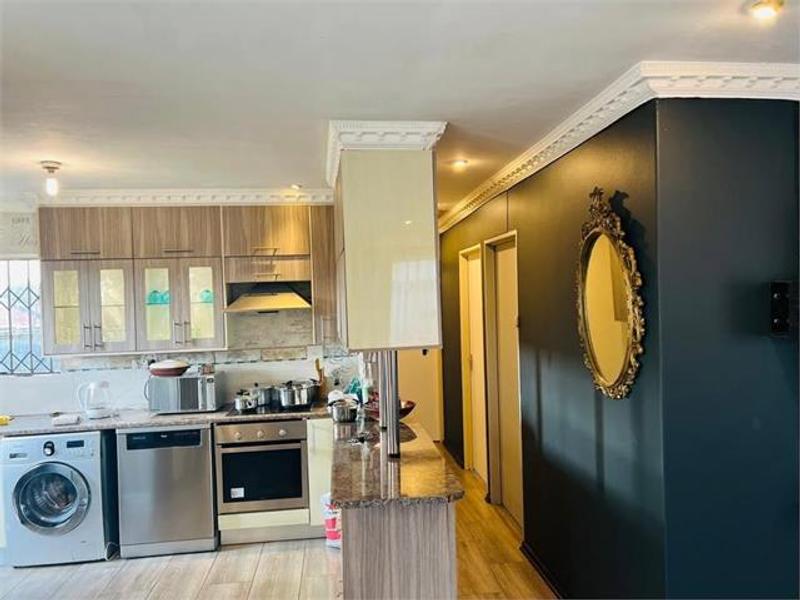 3 Bedroom Property for Sale in Fleurhof Gauteng