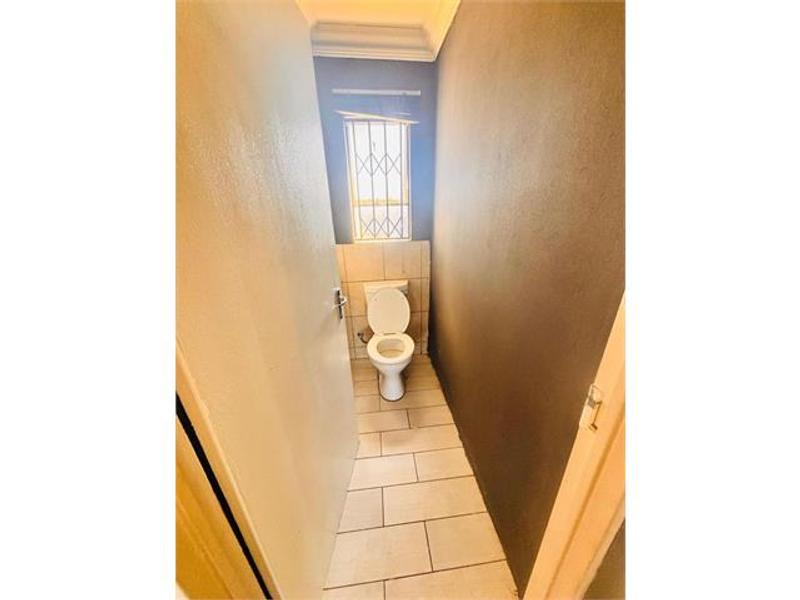 3 Bedroom Property for Sale in Fleurhof Gauteng