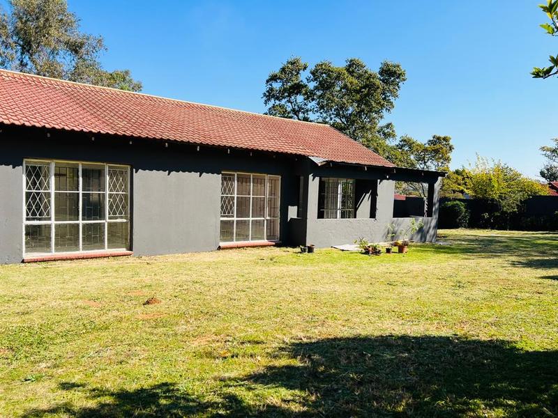3 Bedroom Property for Sale in Fleurhof Gauteng