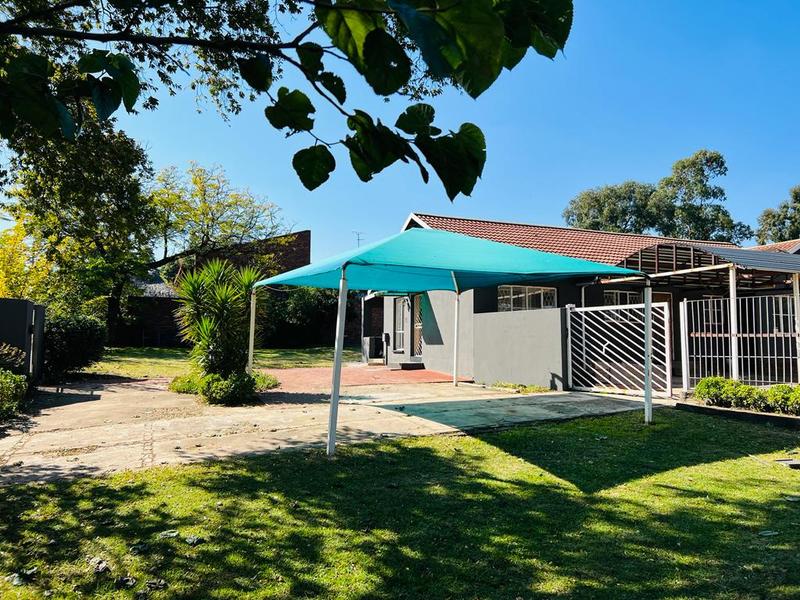 3 Bedroom Property for Sale in Fleurhof Gauteng