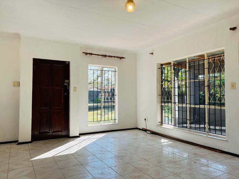 3 Bedroom Property for Sale in Fleurhof Gauteng