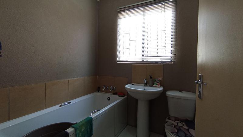 2 Bedroom Property for Sale in Soshanguve East Gauteng