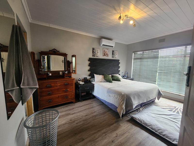 4 Bedroom Property for Sale in Helikonpark Gauteng