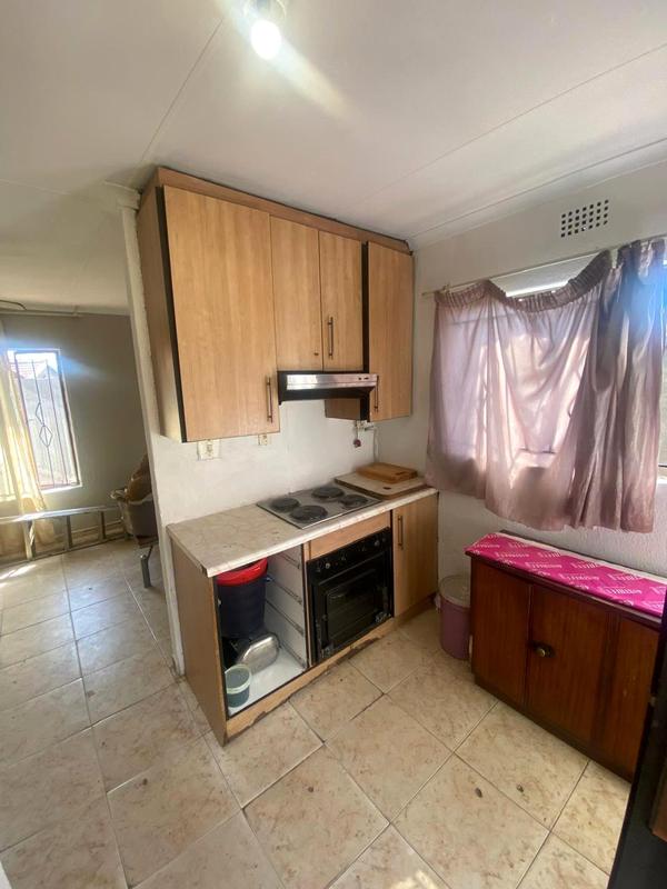 To Let 2 Bedroom Property for Rent in Protea North Gauteng