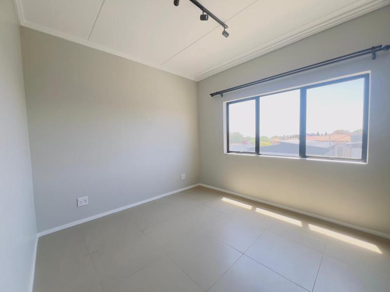 To Let 2 Bedroom Property for Rent in Bryanston Gauteng