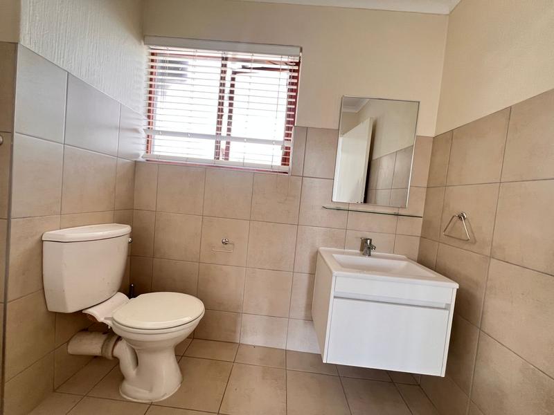 To Let 2 Bedroom Property for Rent in Sunninghill Gauteng