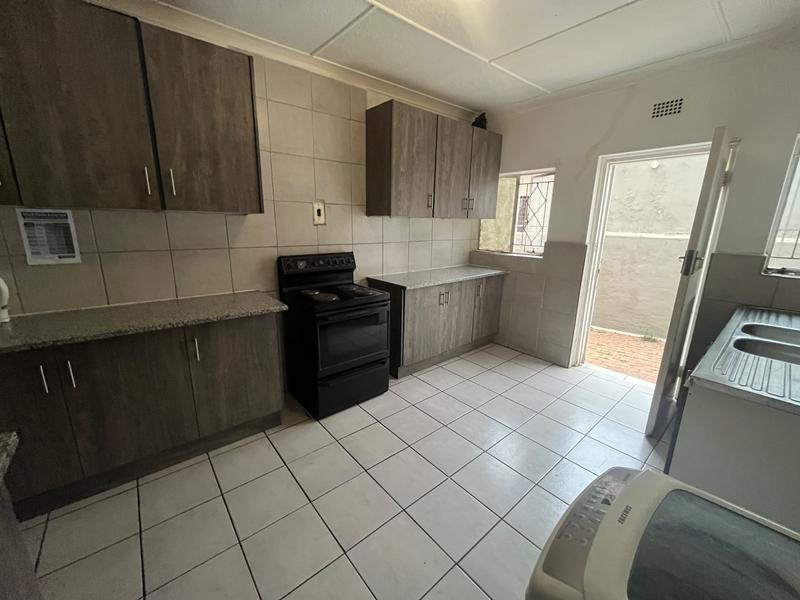 6 Bedroom Property for Sale in Orange Grove Gauteng