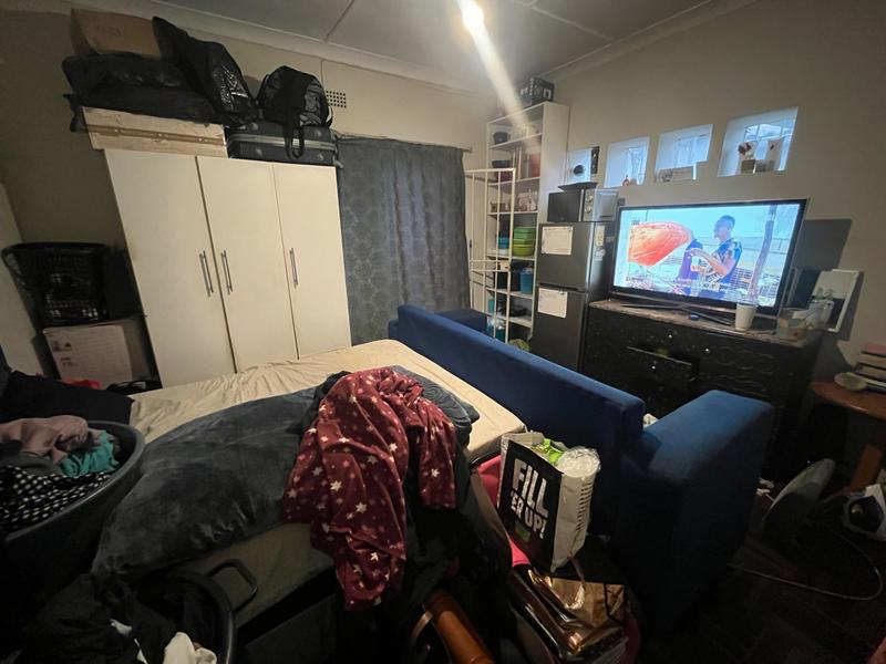 6 Bedroom Property for Sale in Orange Grove Gauteng