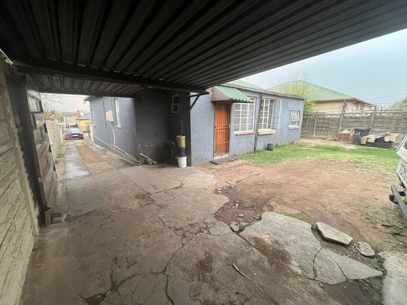 5 Bedroom Property for Sale in Rosettenville Gauteng