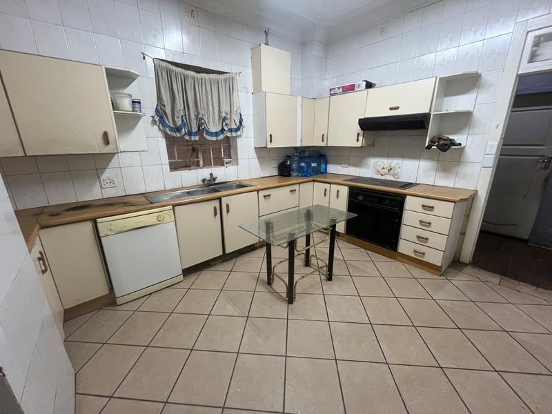 5 Bedroom Property for Sale in Rosettenville Gauteng