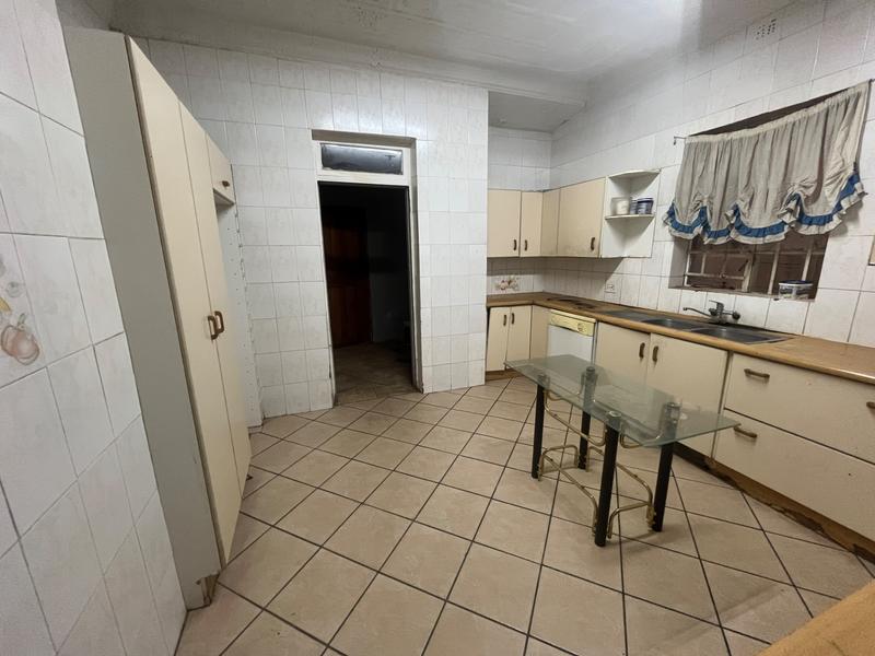 5 Bedroom Property for Sale in Rosettenville Gauteng