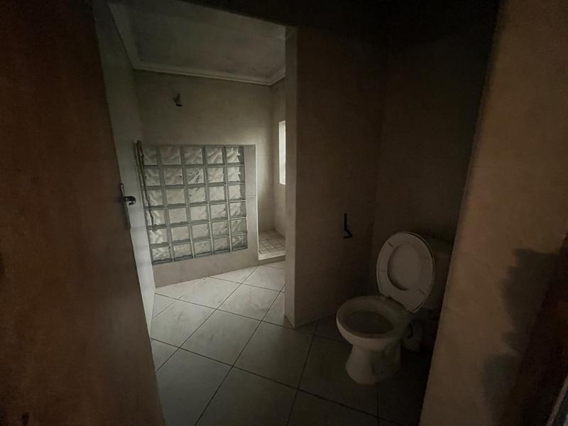 5 Bedroom Property for Sale in Rosettenville Gauteng