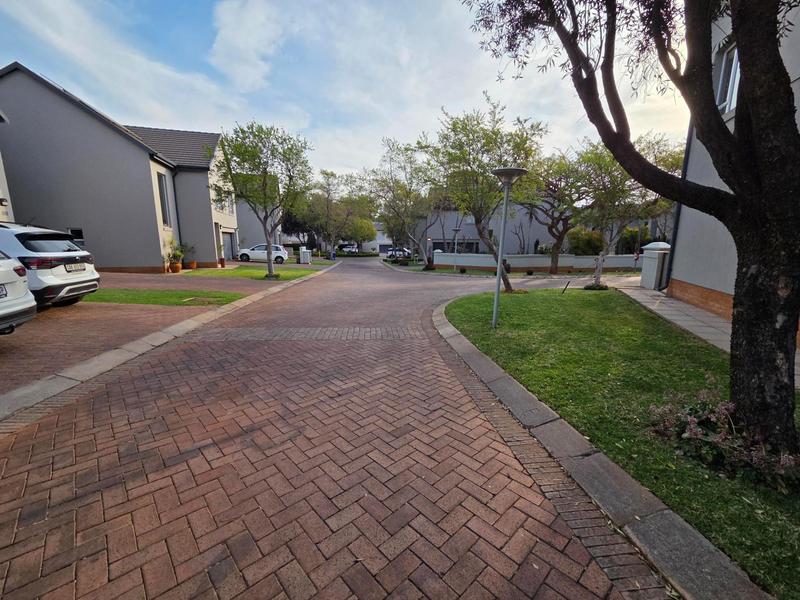 4 Bedroom Property for Sale in Moreleta Park Gauteng