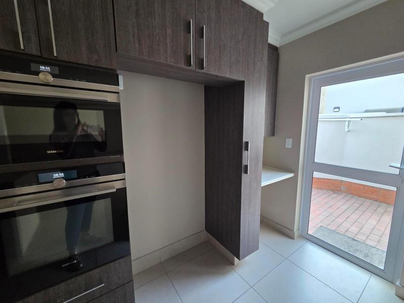 4 Bedroom Property for Sale in Moreleta Park Gauteng