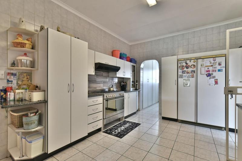 3 Bedroom Property for Sale in Brackenhurst Gauteng