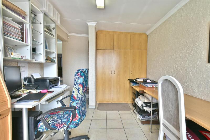 3 Bedroom Property for Sale in Brackenhurst Gauteng