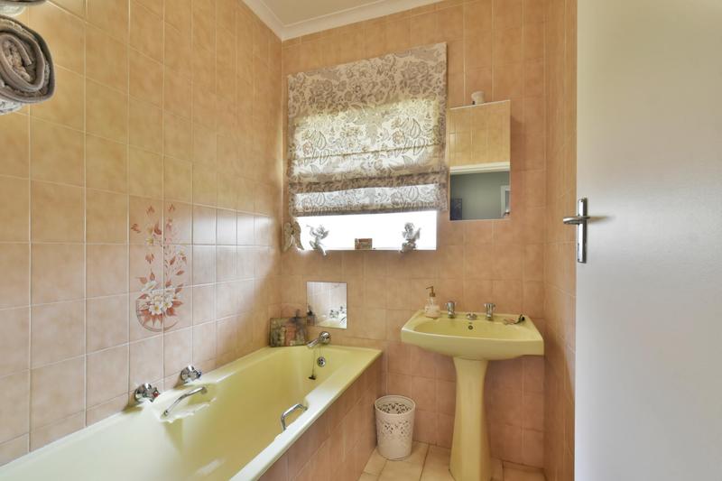 3 Bedroom Property for Sale in Brackenhurst Gauteng