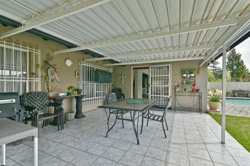 3 Bedroom Property for Sale in Brackenhurst Gauteng