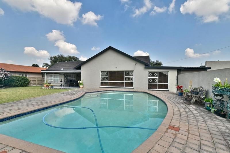 3 Bedroom Property for Sale in Brackenhurst Gauteng