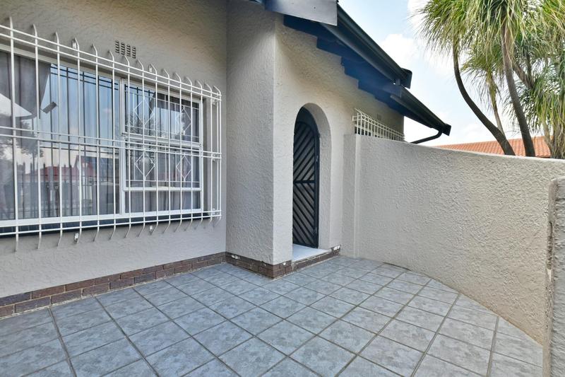 3 Bedroom Property for Sale in Brackenhurst Gauteng