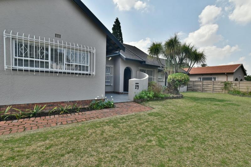 3 Bedroom Property for Sale in Brackenhurst Gauteng
