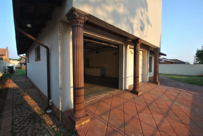 4 Bedroom Property for Sale in Dawn Park Gauteng