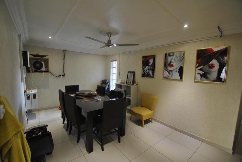 4 Bedroom Property for Sale in Dawn Park Gauteng
