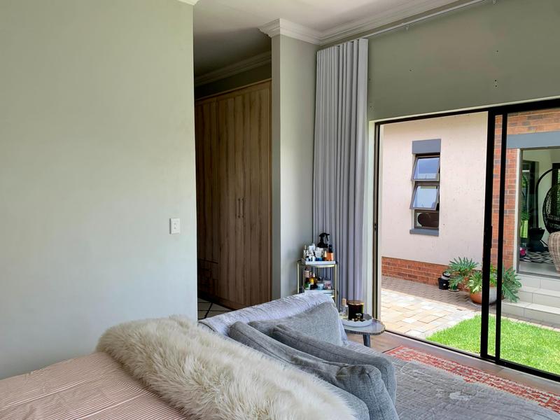 To Let 3 Bedroom Property for Rent in Midstream Hill Gauteng