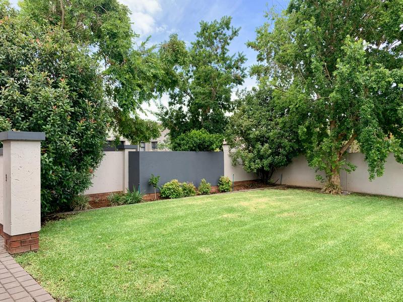 To Let 3 Bedroom Property for Rent in Midstream Hill Gauteng