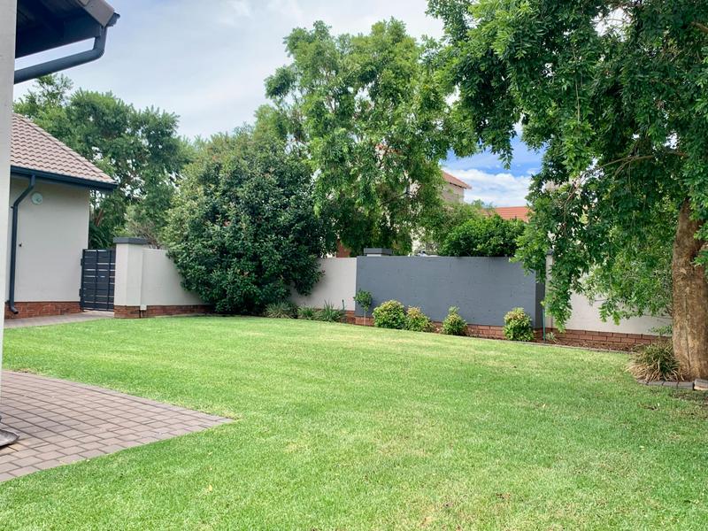 To Let 3 Bedroom Property for Rent in Midstream Hill Gauteng