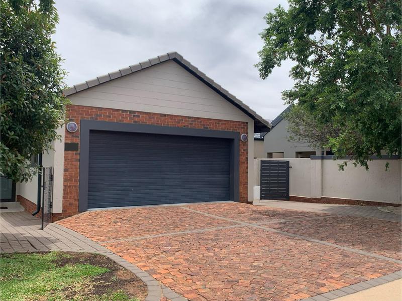 To Let 3 Bedroom Property for Rent in Midstream Hill Gauteng