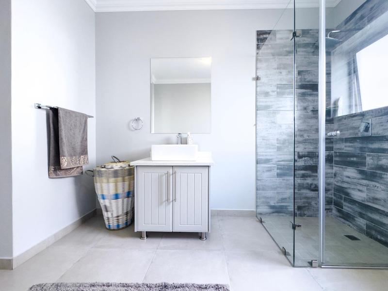 4 Bedroom Property for Sale in Midstream Ridge Gauteng