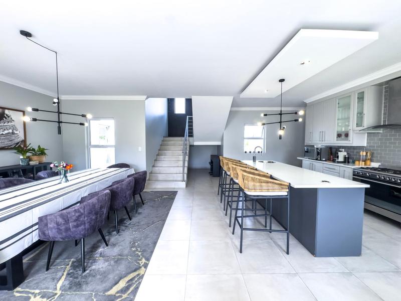 4 Bedroom Property for Sale in Midstream Ridge Gauteng