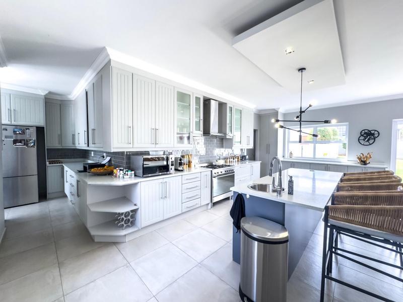 4 Bedroom Property for Sale in Midstream Ridge Gauteng