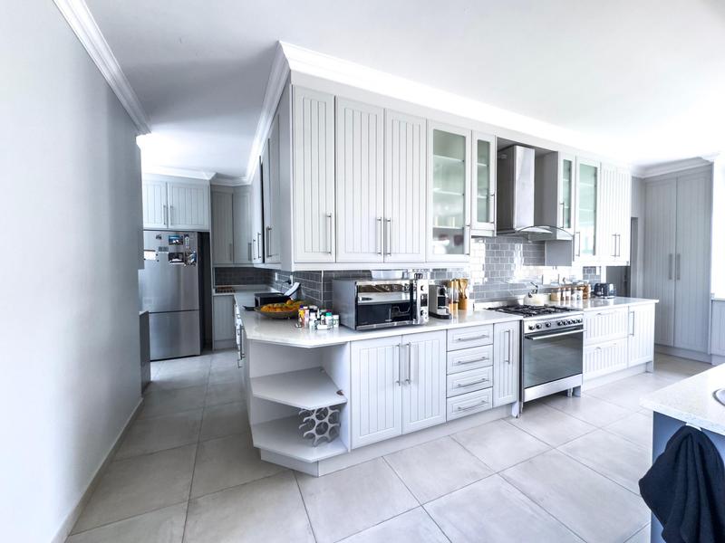 4 Bedroom Property for Sale in Midstream Ridge Gauteng