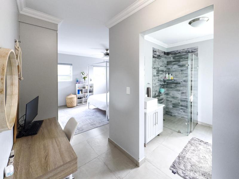 4 Bedroom Property for Sale in Midstream Ridge Gauteng