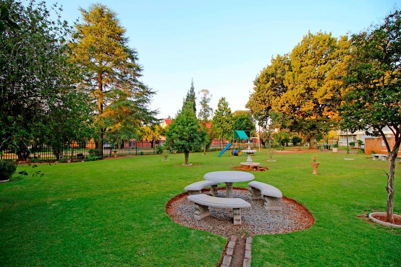 To Let 1 Bedroom Property for Rent in Horison Gauteng