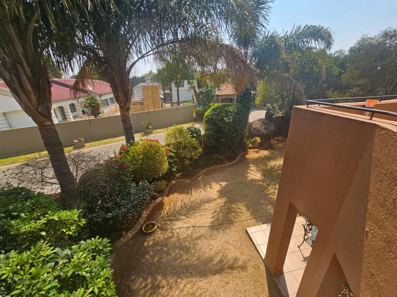 To Let 3 Bedroom Property for Rent in Glen Marais Gauteng