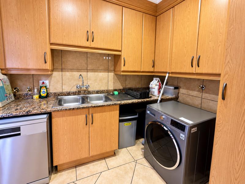 3 Bedroom Property for Sale in Glen Marais Gauteng