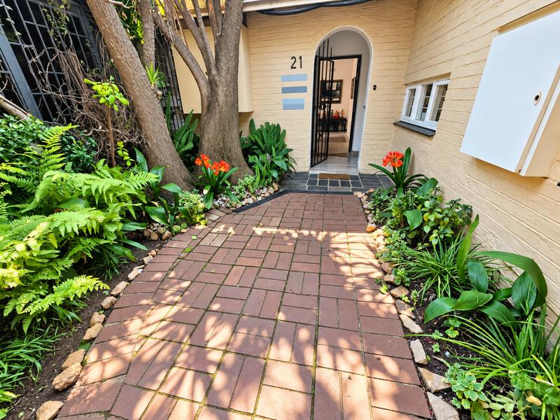 To Let 3 Bedroom Property for Rent in Linden Gauteng