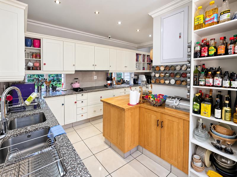 To Let 3 Bedroom Property for Rent in Linden Gauteng